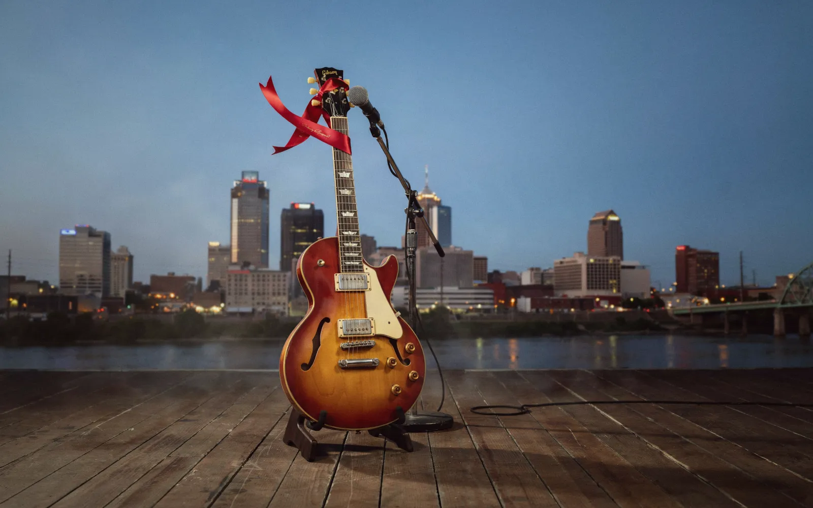 Memphis Hosts 50th-Anniversary Tribute to B.B. Kings Lucille Talks Back